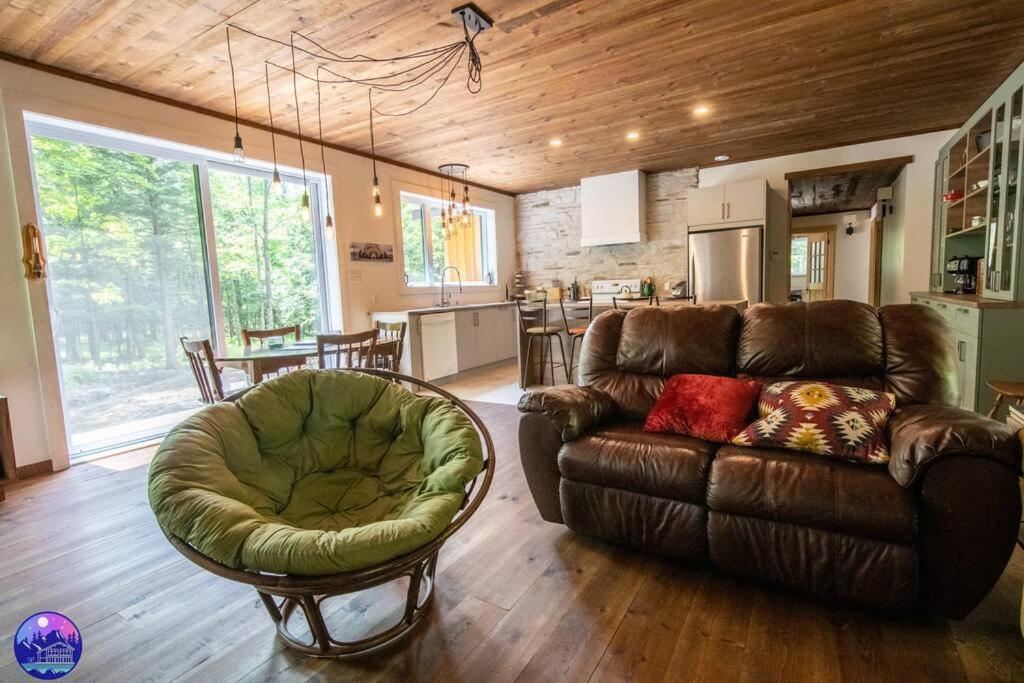 Chalet Deschamps- Spa- Chien Accepte- Nature- Estrie Mansonville Exterior foto
